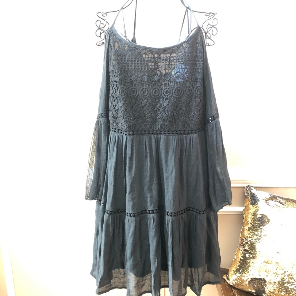 Black Cold Shoulder TunicTop with  Strap, size L